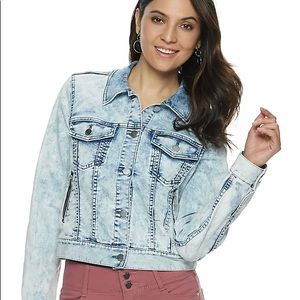 Acid washed denim jacket. Size XL. NWT